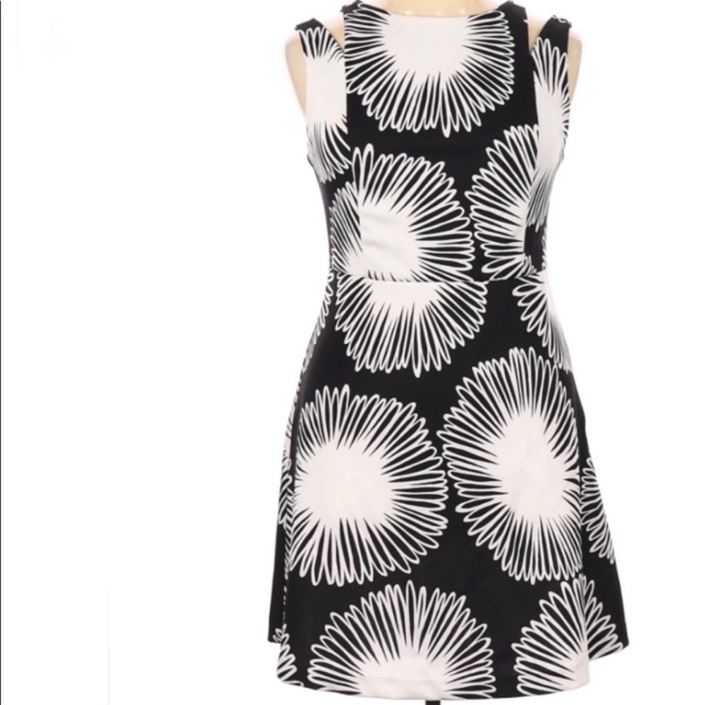 kensie | Black with White Flower Dress NWT